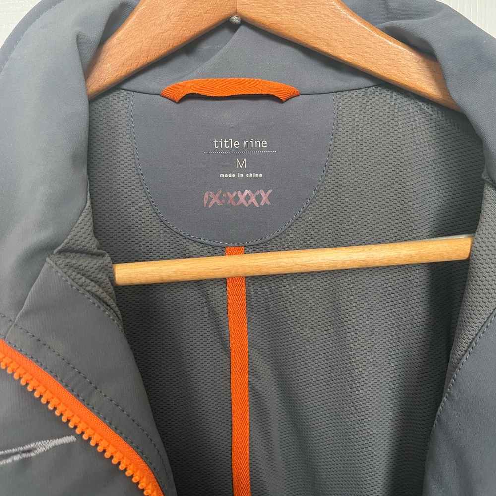 Title Nine Neo Trench Coat Gray Orange - Picture 2 of 5